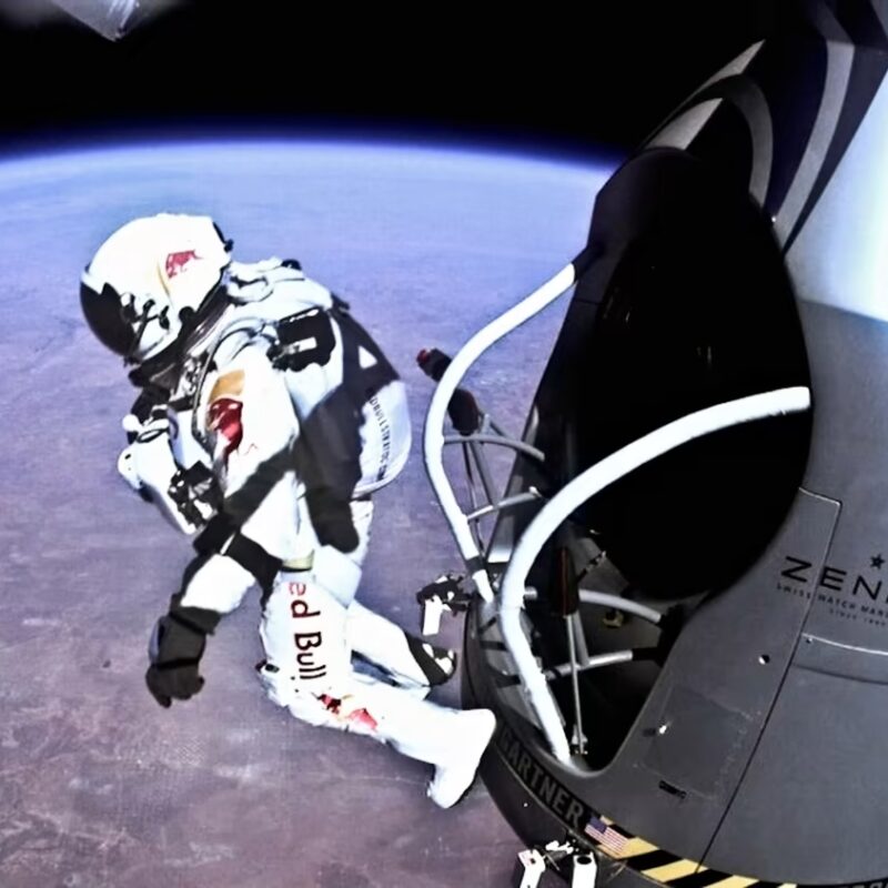 red bull arquetipo magico mago em O Arquétipo do Mago: Desvendando o Poder Mágico das Marcas Arquetipo do Mago - Red Bull