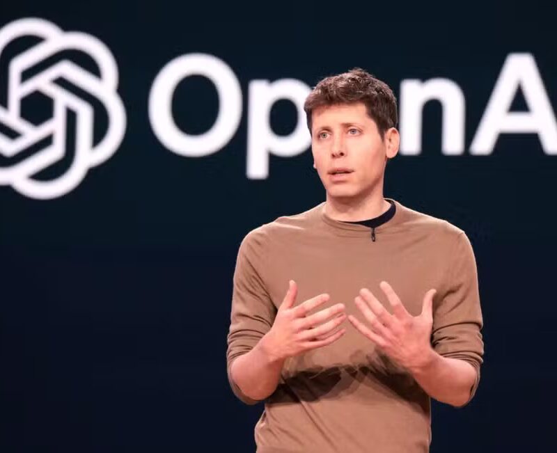 sam altman marketing saas.png em Sam Altman e o Novo Marketing Digital para SaaS: A Estratégia Invisível por Trás do Crescimento Explosivo da OpenAI Sam Altman - Marketing para SaaS